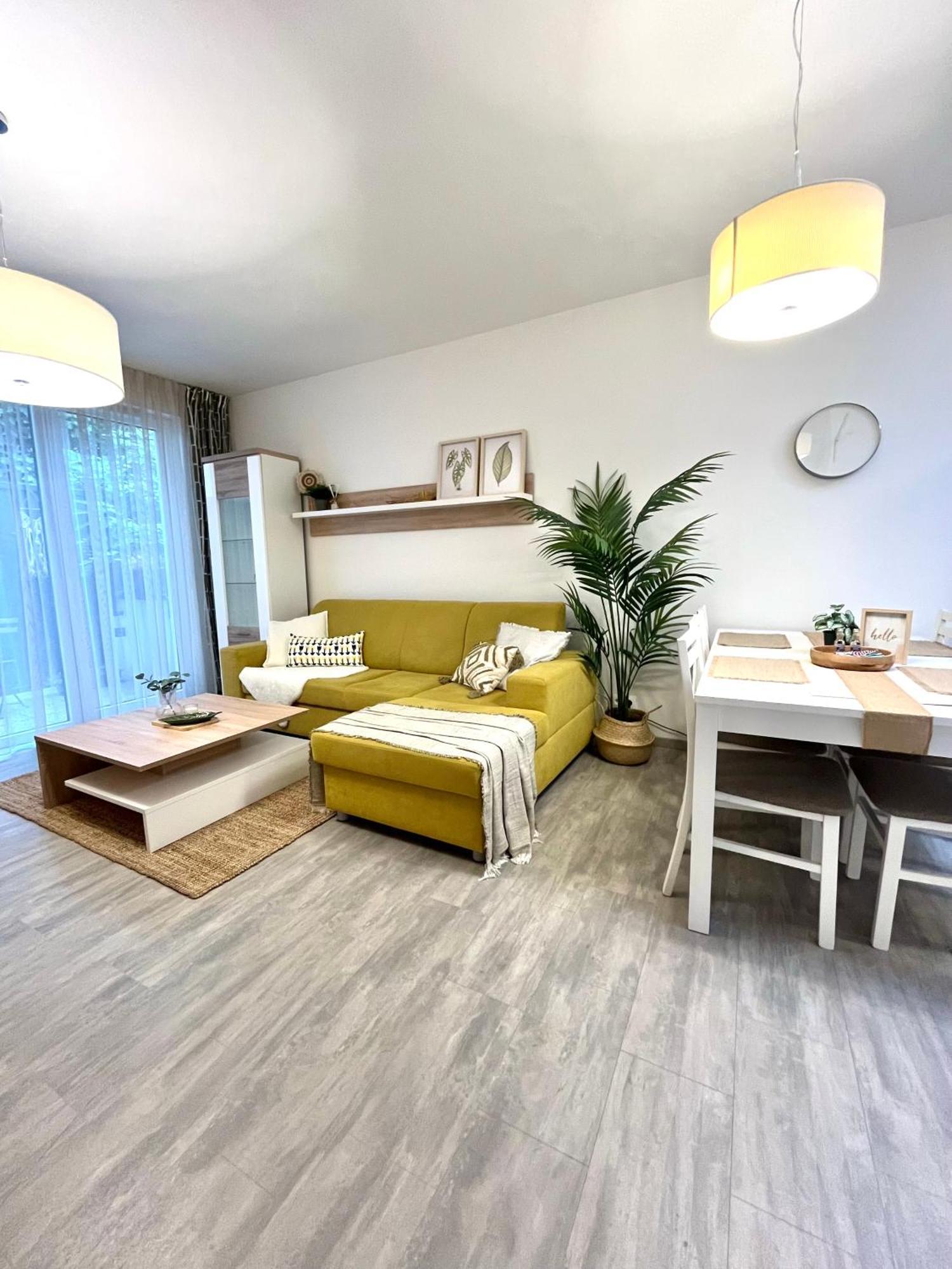 The Elite Suite Downtown 2- Bedroom Apt Ac & Garage Parking Pressburg Exterior foto